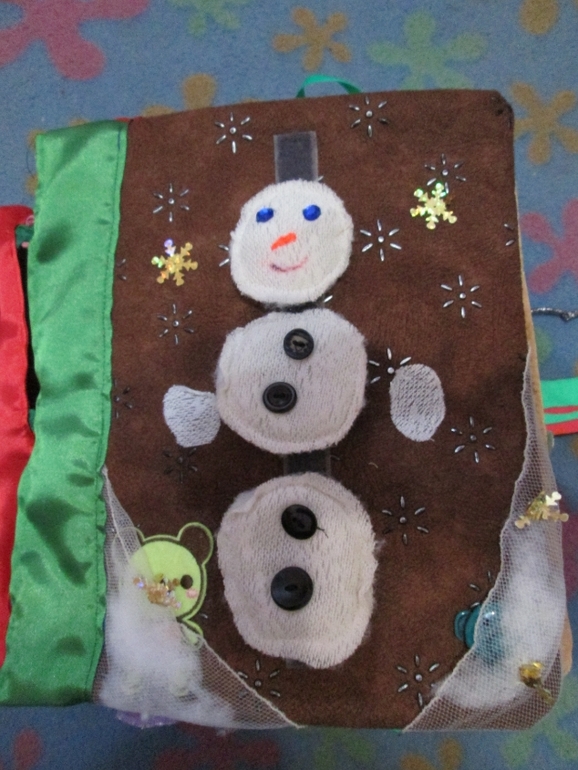 Развивающая книжечка для Дашки.