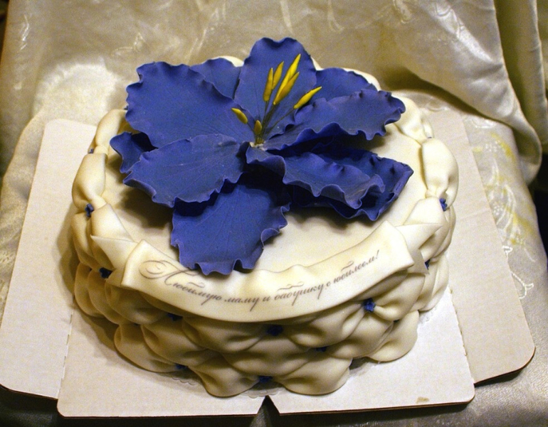 Немного тортиков)