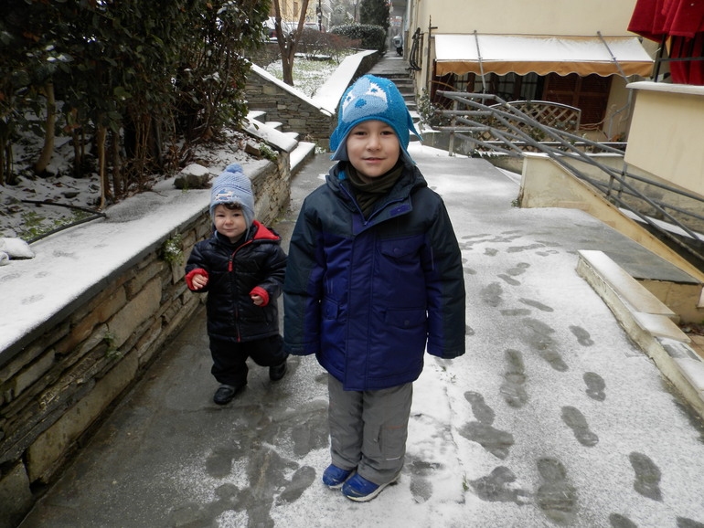 Салоники в снегу