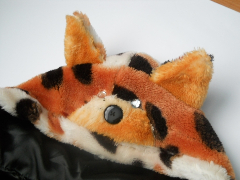 Сшила с теплого одеялка)