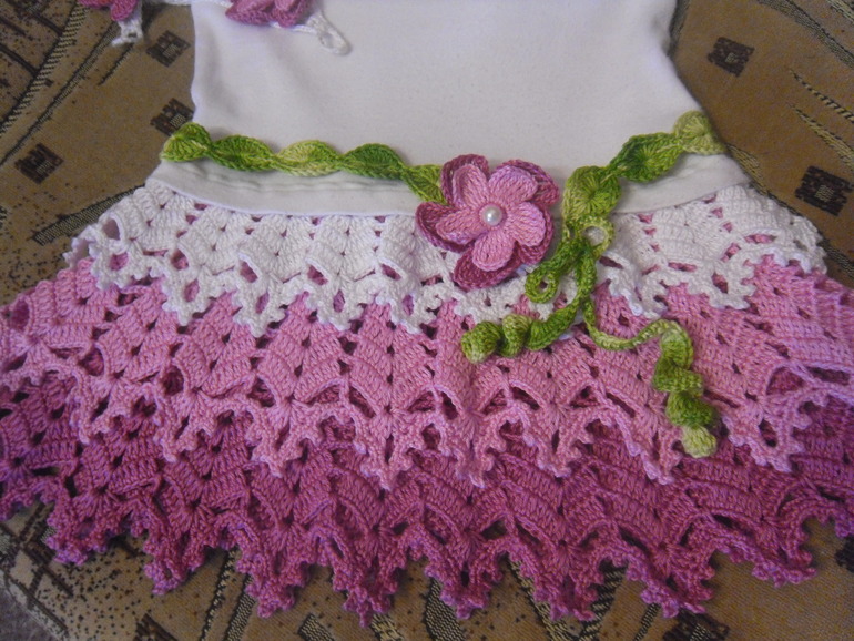 Футболка превращается... в элегантное платье...