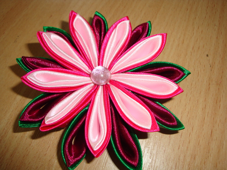 Цумами канзаши (Tsumami kanzashi)