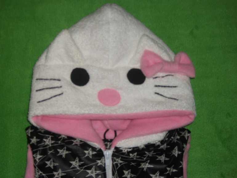 Безрукавка для девочки