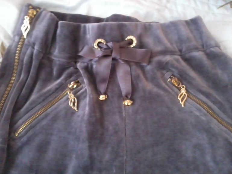 Пристрою костюм размер М!Качество хорошее Турция!!!