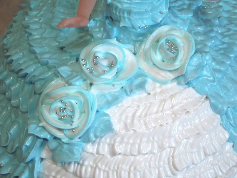 Кремовая барби