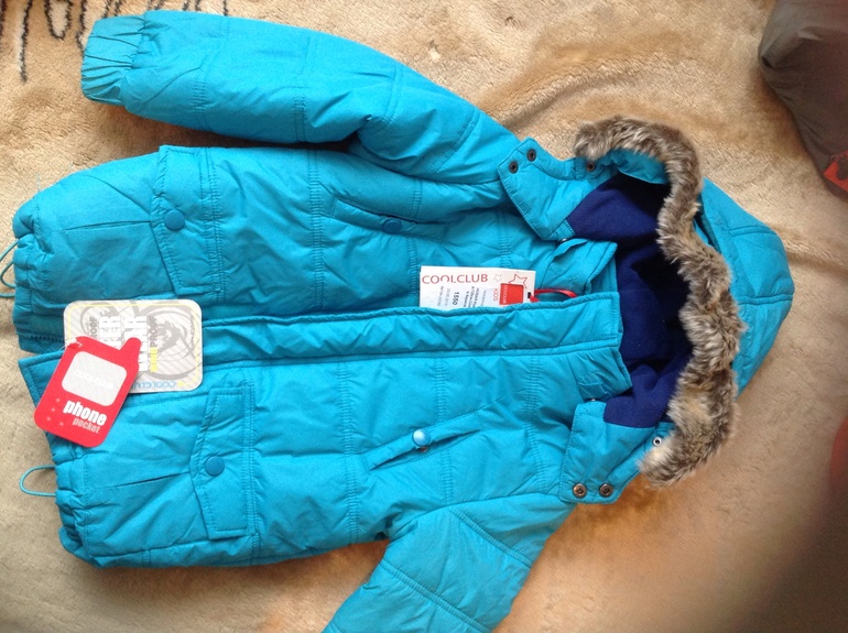 Удлиненная куртка весна- осень ( цвет бирюза) рр 116 мех отстегивается 1000р +почта, встреча в Химках или речн вокзал