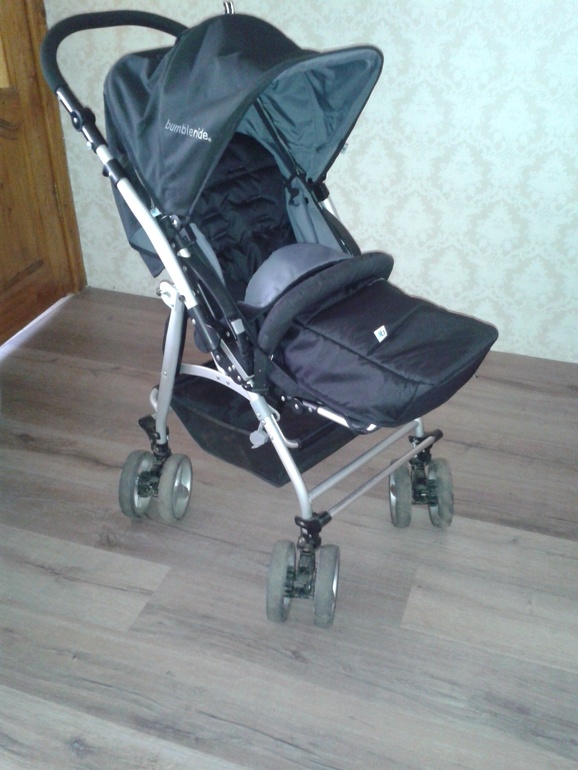 Продам прогулочную коляску bumbleride flyer (бамблерейд флаер)