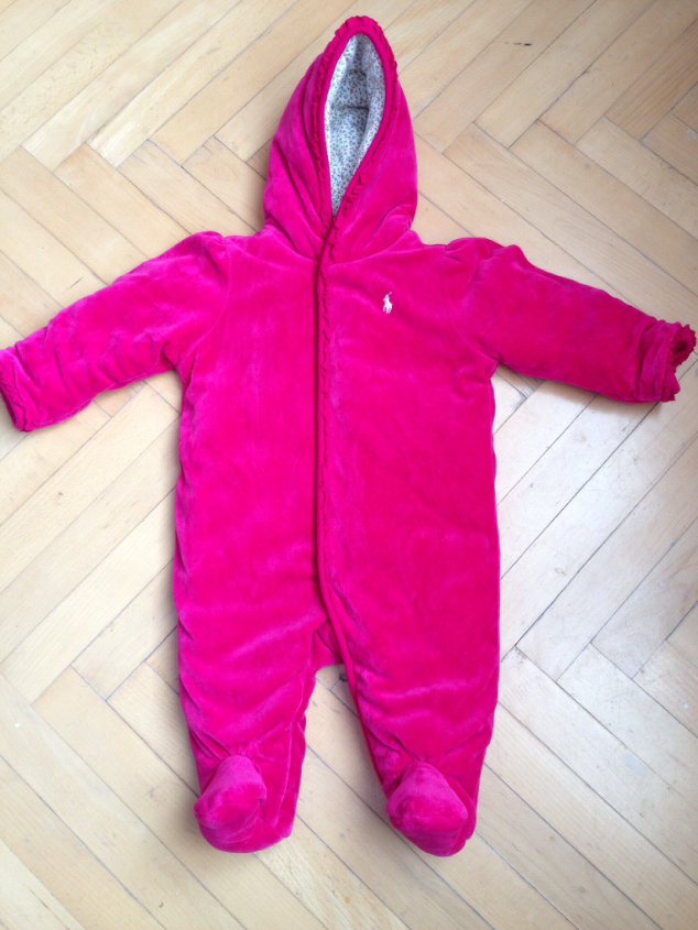 Продам весенний комбинезон фирмы Ralph Lauren на 3-6 месяцев.