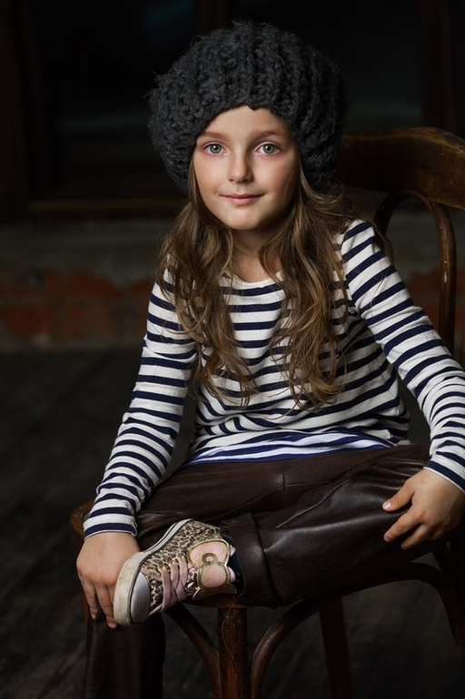 Ищу маленьких моделей.Москва