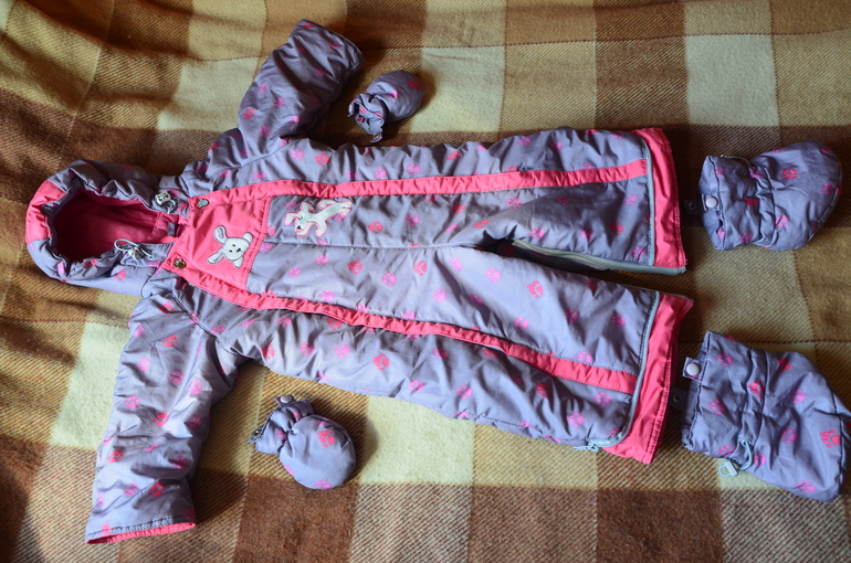 комбинезон 2 в 1 для девочки на рост 74- 82.