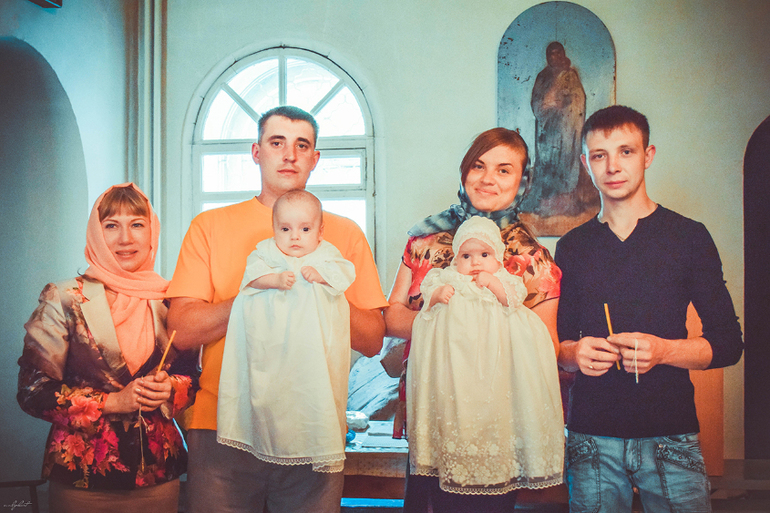 Покрестили малышастиков))