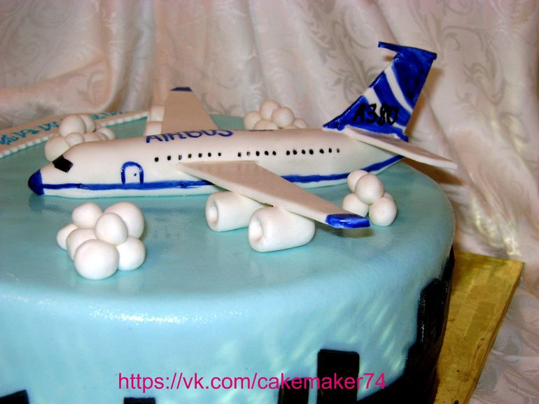 торт Самолет