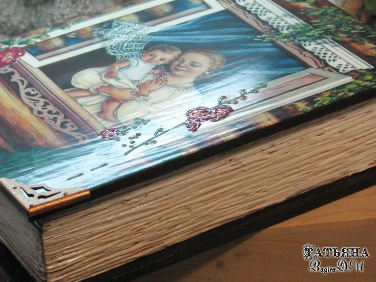 Шкатулка-книжка "Мамино окошко"