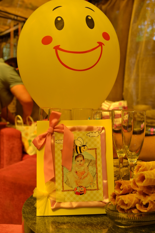 Годик в стиле пчелки)))