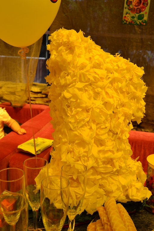 Годик в стиле пчелки)))