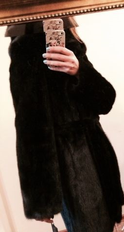 Шуба норковая цельная black Nafa с капюшоном 42 000 руб