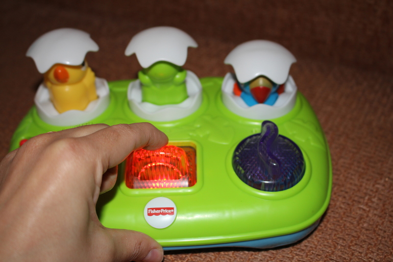 Продаю Fisher Price 2 игрушки (телефон-каталка, веселые друзья)