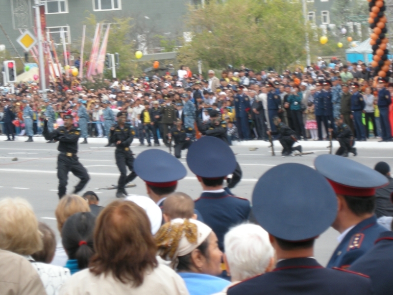 Ярику 7 лет. 9 мая 2010.