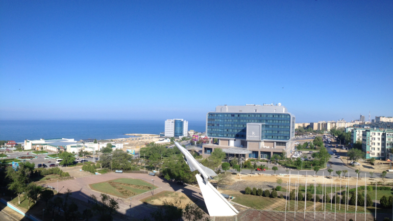 Как будто и не было вчера туч, дождя и грома всю ночь...