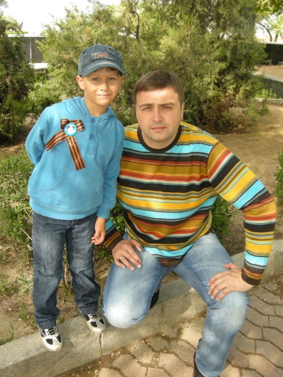 Ярику 7 лет. 9 мая 2010.