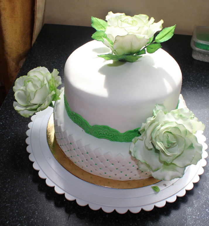 Свадебный и фигурки пони