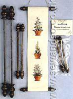 Как оформить вышивку в виде свитка?