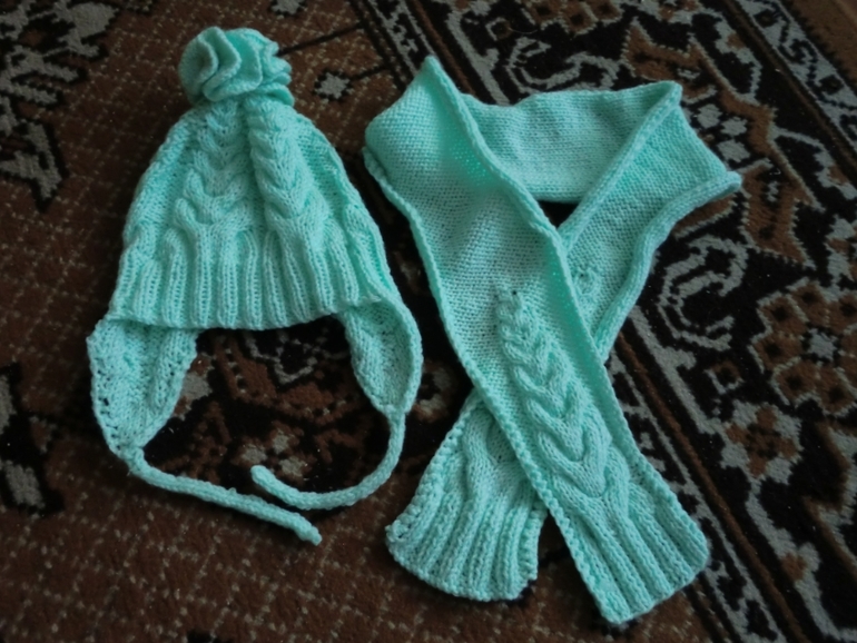 Шапулька с косами