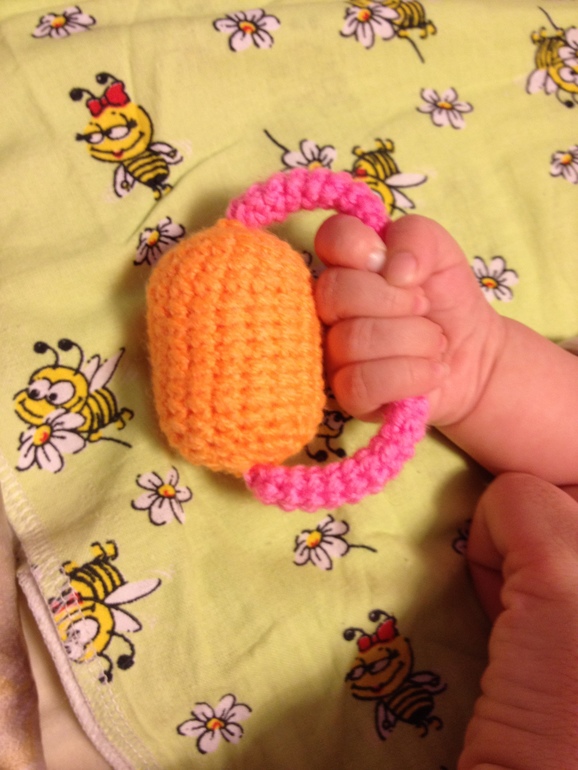 мышка и погремушка