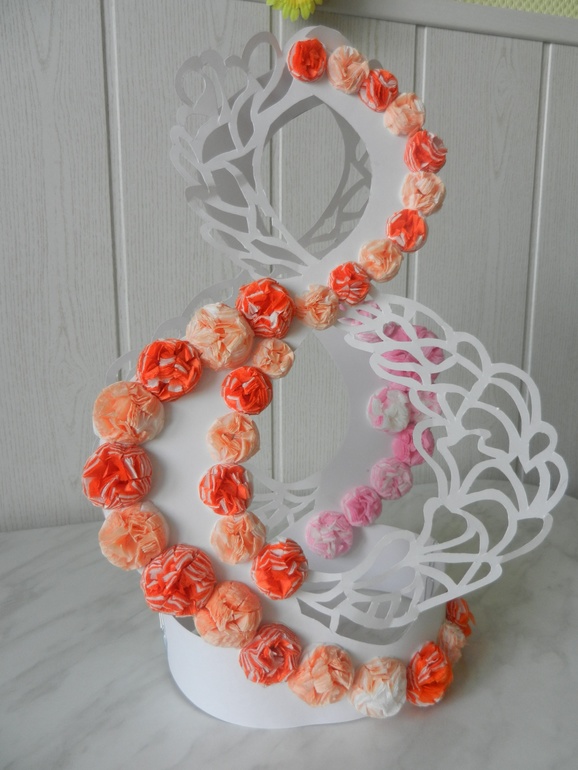 Объёмная открытка для воспитателей на 8 марта.