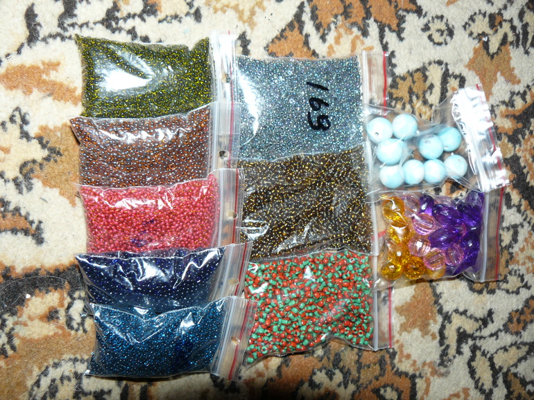 А мы свою посылочку еще вчера получили