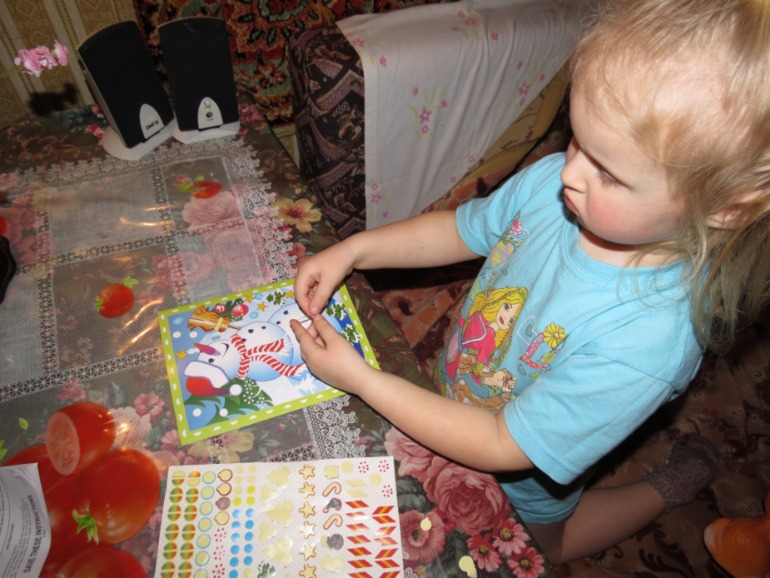 Ждем Новый год и получаем задания.