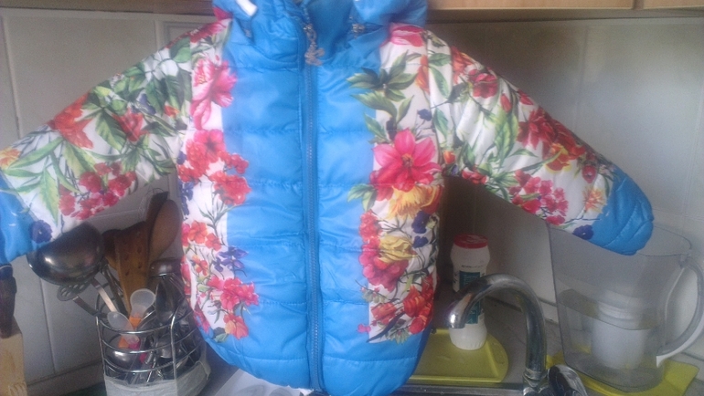 курточка на весну р.110