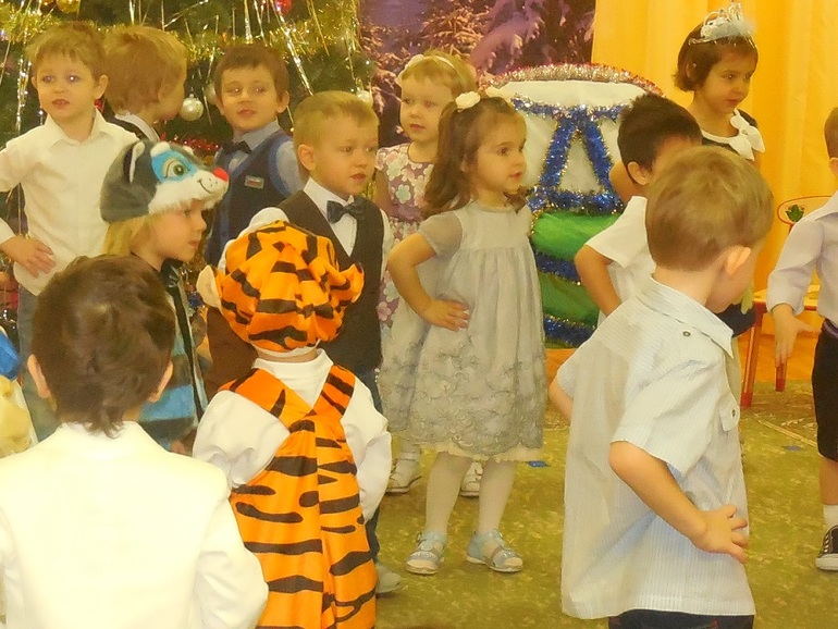первый утренник у Евы