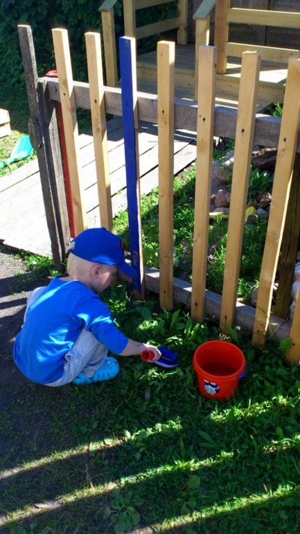 Саша и краски