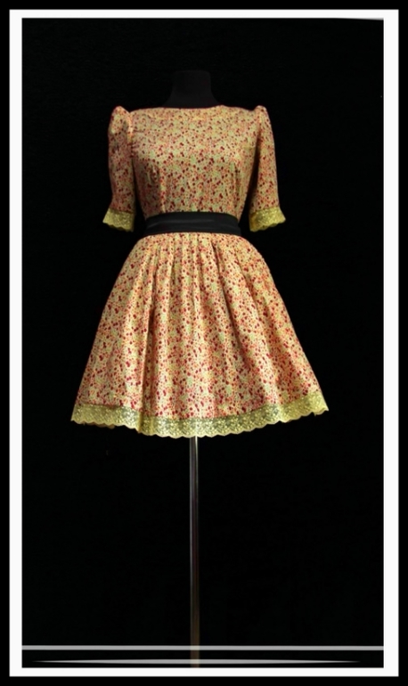 Платья дизайнерские,все в единственном экземпляре!Прошу как всегда любить и жаловать и себя баловать!