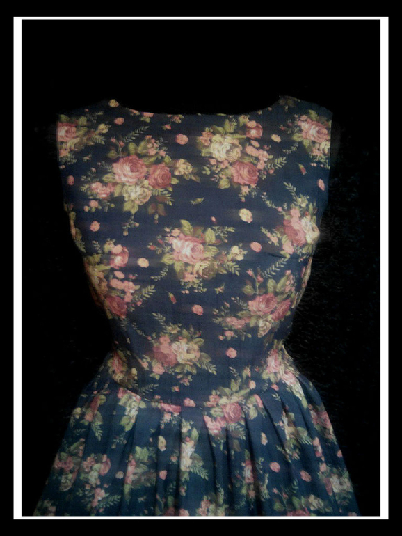 Платье "Прованс" С красивым принтом роз!