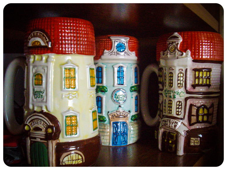 Home, Sweet Home. 21 марта. В дальнем углу.