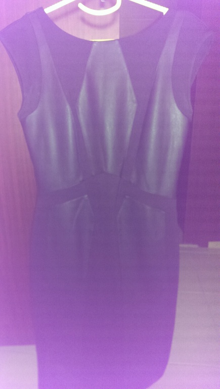 посоветуйте аксессуары и обувь к платью