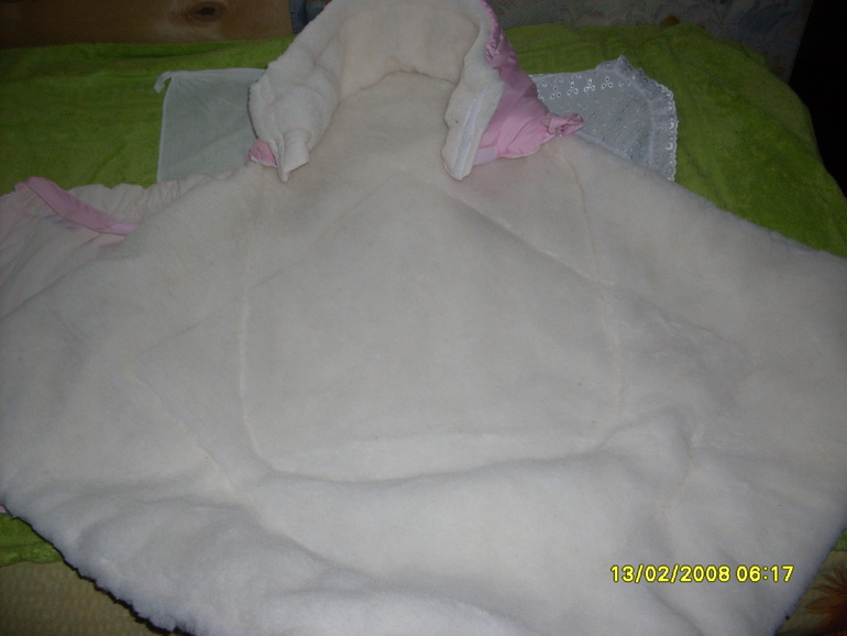 Красивые конверты для девочек. На выписку и в коляску. Новые, не б/у.