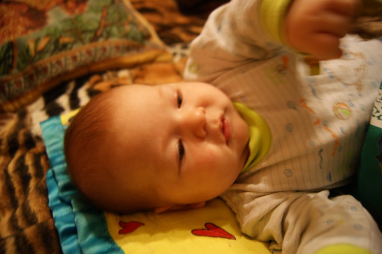 как мы Едим конфеты))