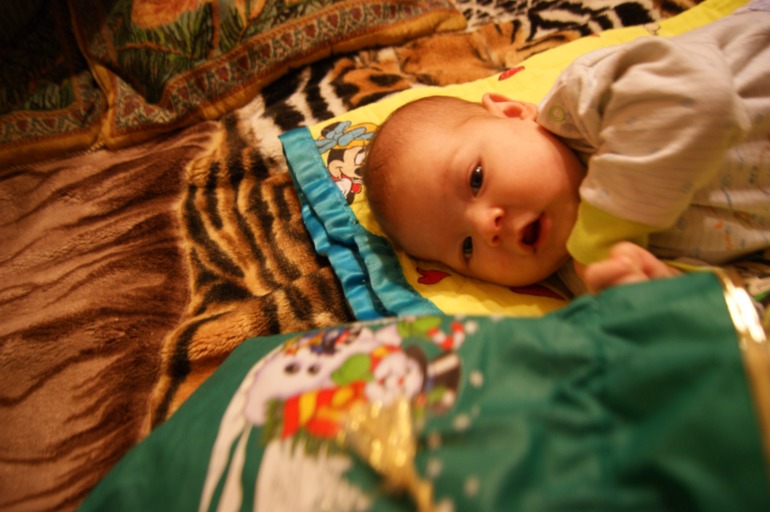 как мы Едим конфеты))