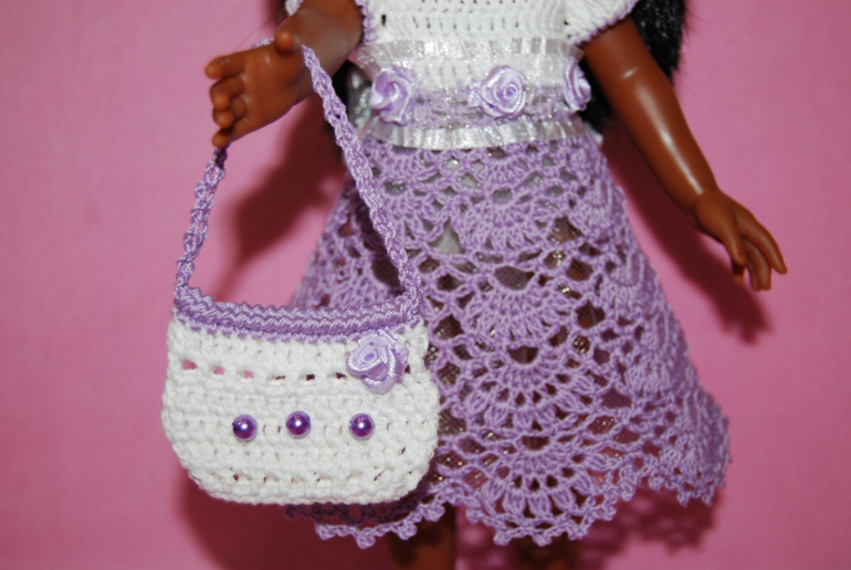 Связалось в подарок).