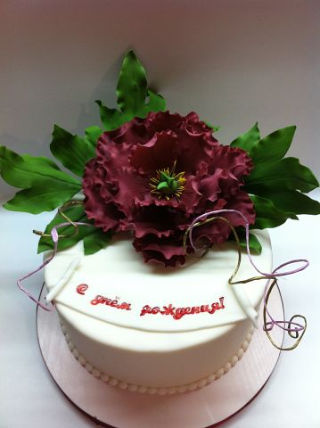 Торт с пионом+разрезик.