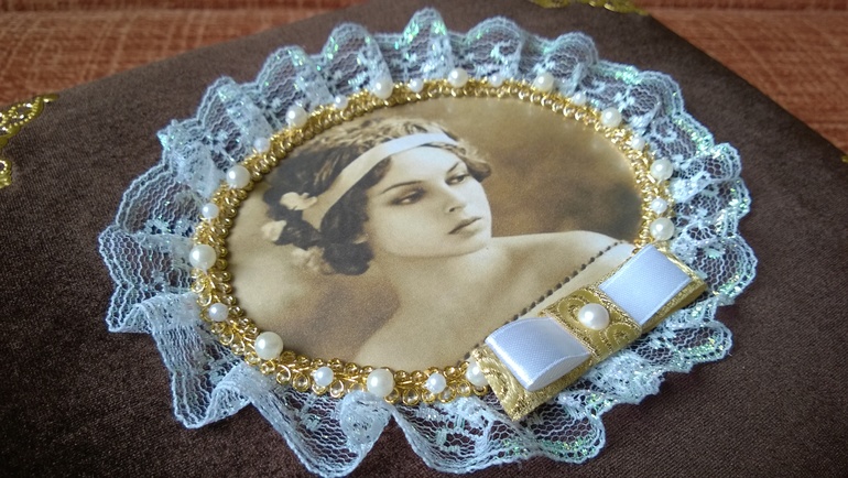 Шкатулка для ювелирных украшений