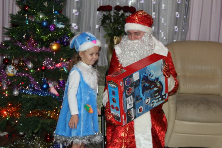 А к нам приходил Дед Мороз!!