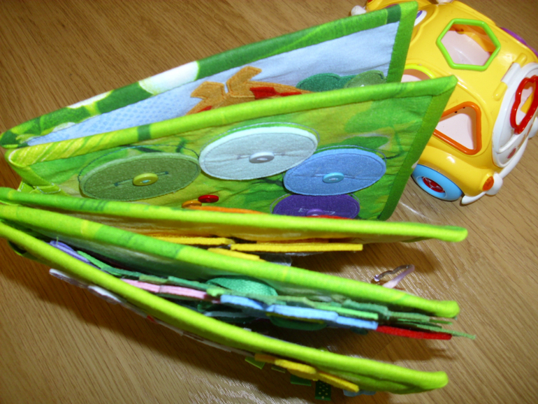 Книжка с зайчиком