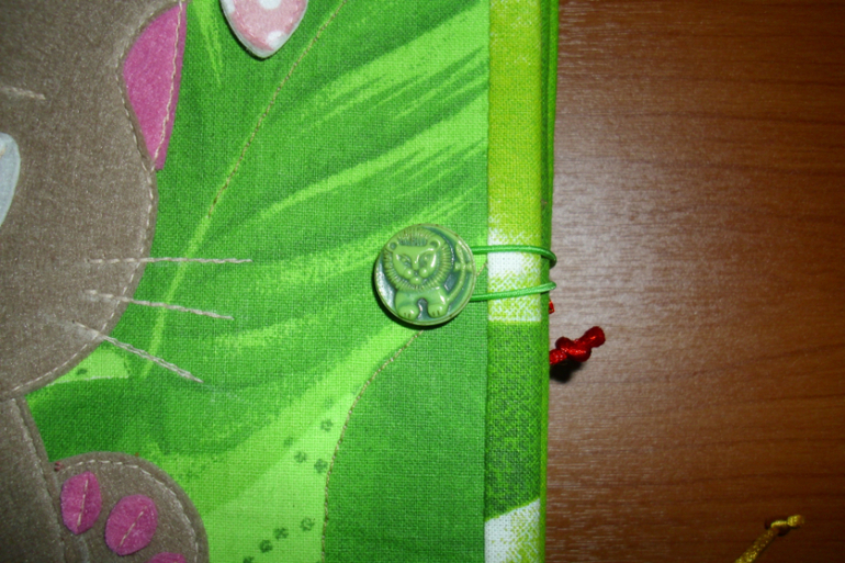 Развивающая книжка с котиком