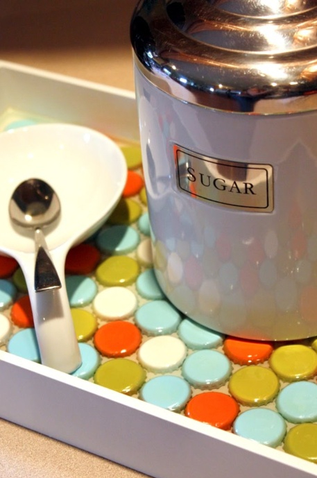 из крышек!!!!!!!!!!!