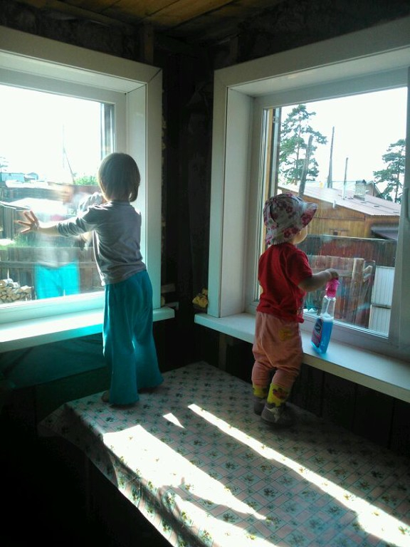 Даше 3 года, ну и вообще давно ничего не писала про девчонок =)