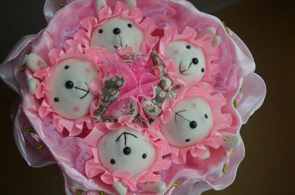 Букеты из мягких игрушек в наличии и под заказ